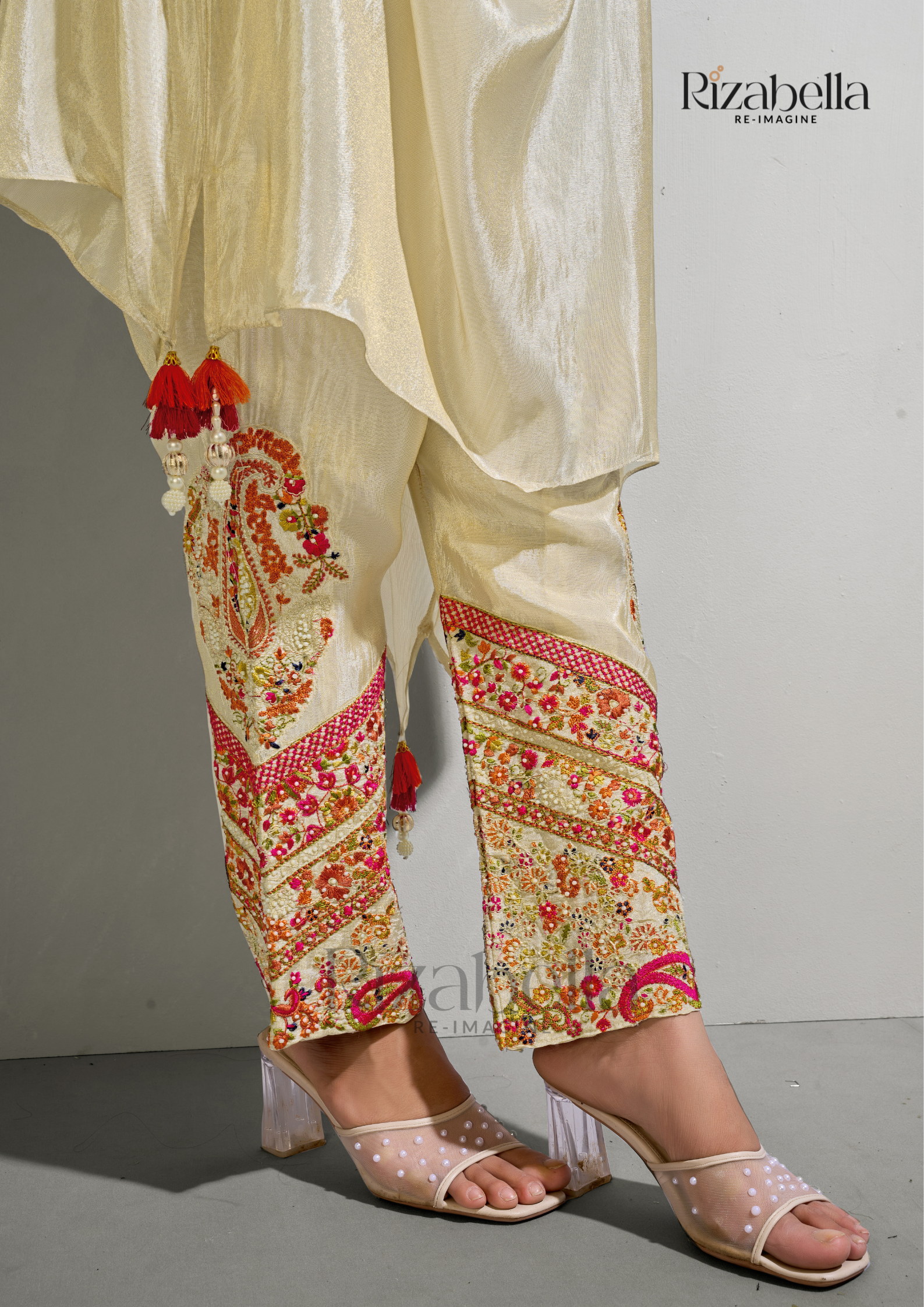 Noor-E-Paisley Embroidered Co-ord Set