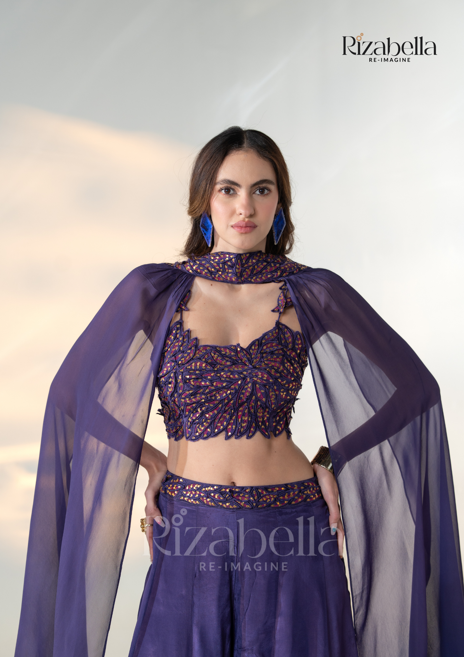 Regal Iris 3 PCS cape style with leaf work