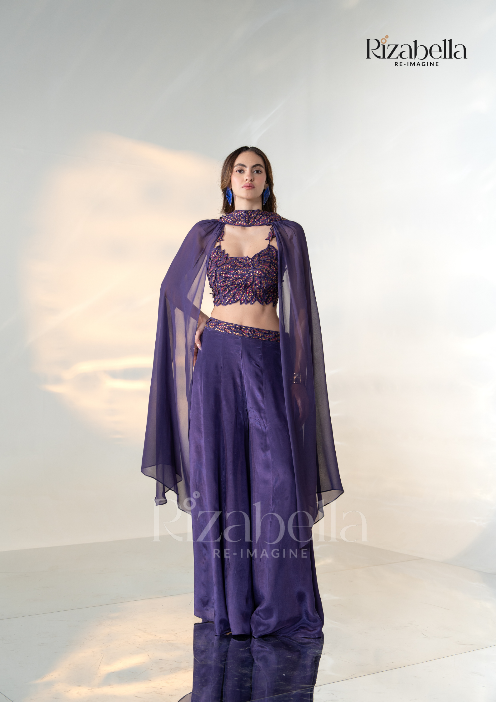 Regal Iris 3 PCS cape style with leaf work