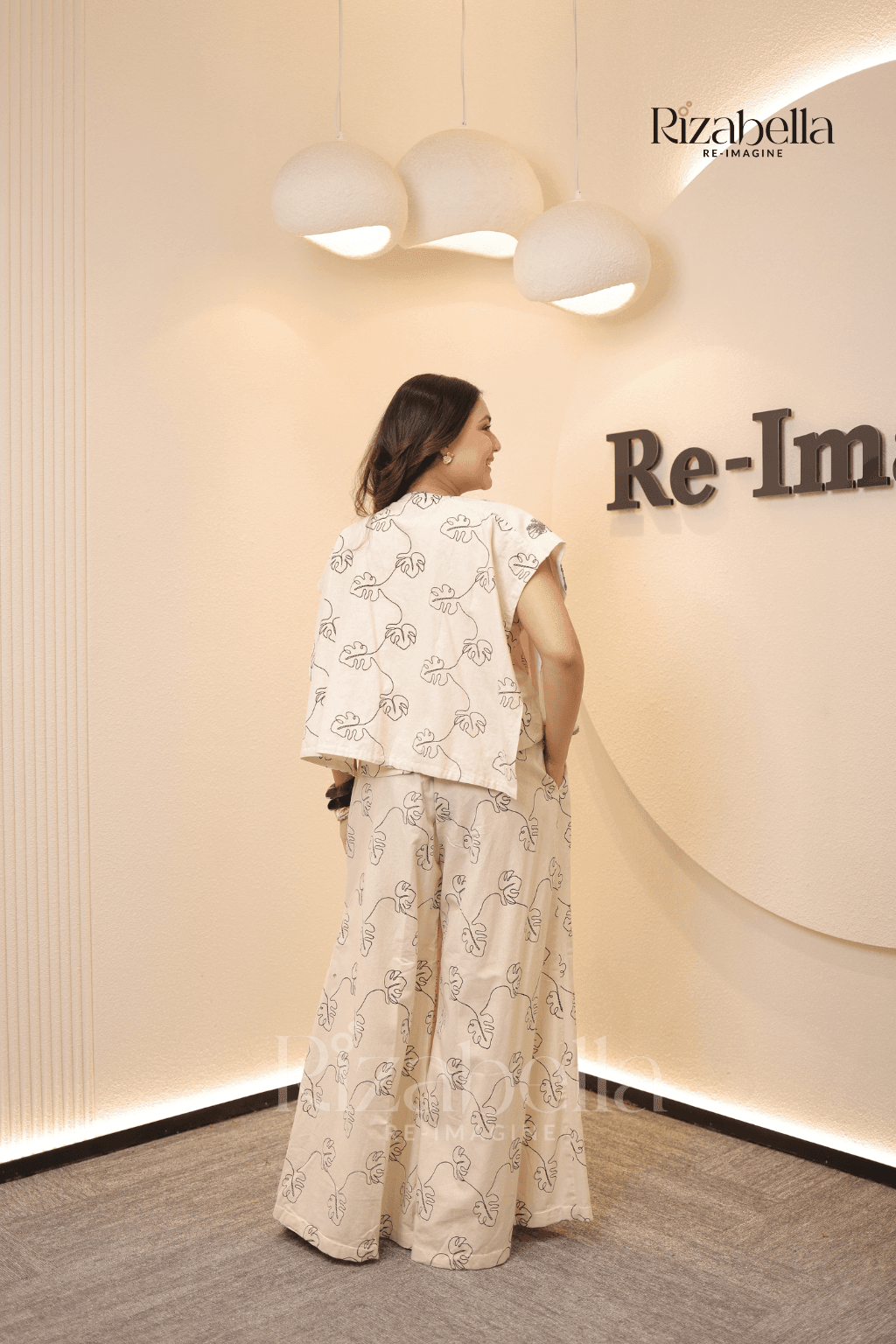 Metallic embroidered cape plazzo set