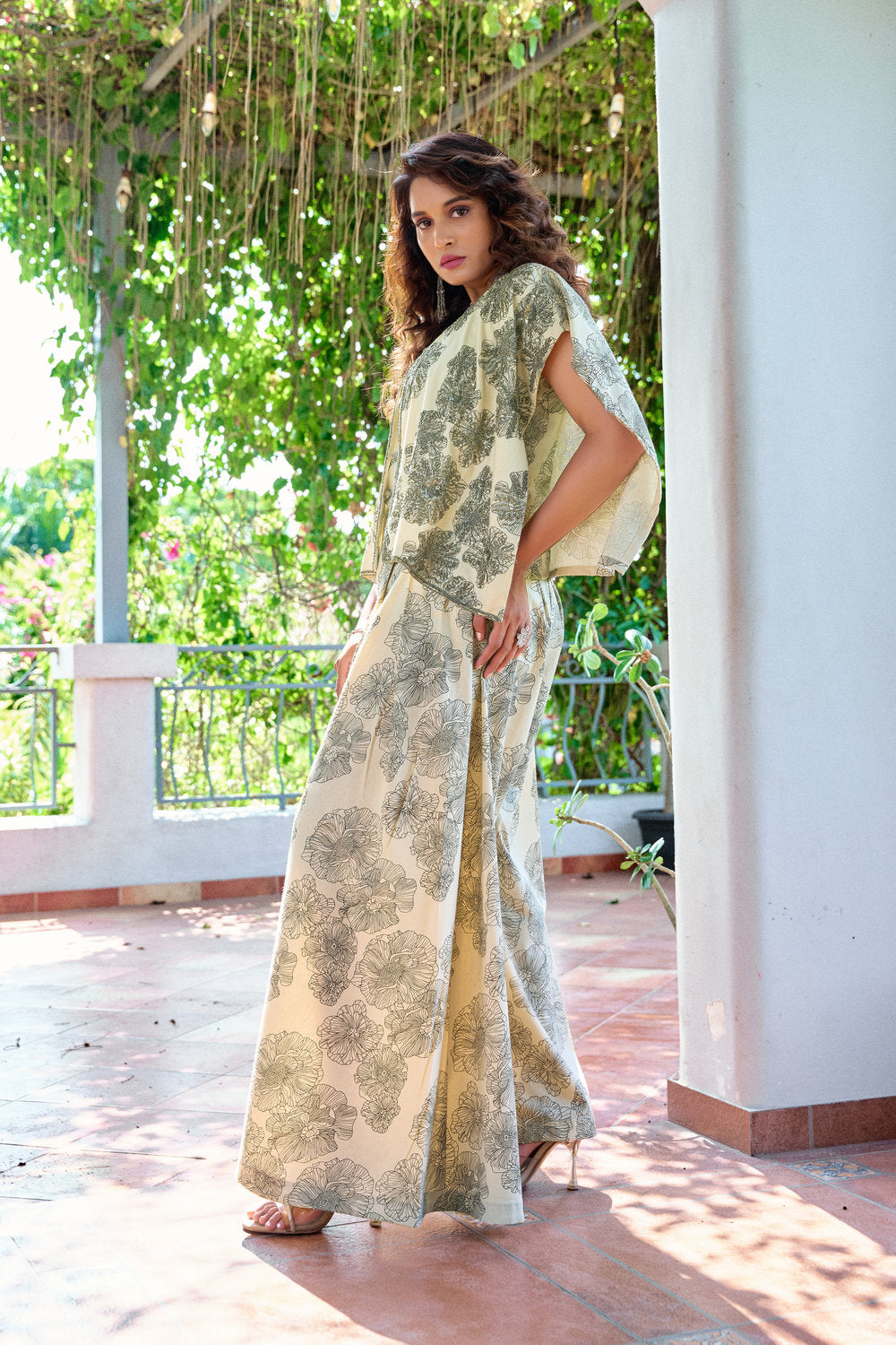 Metallic Embroidered Cape Plazzo Set