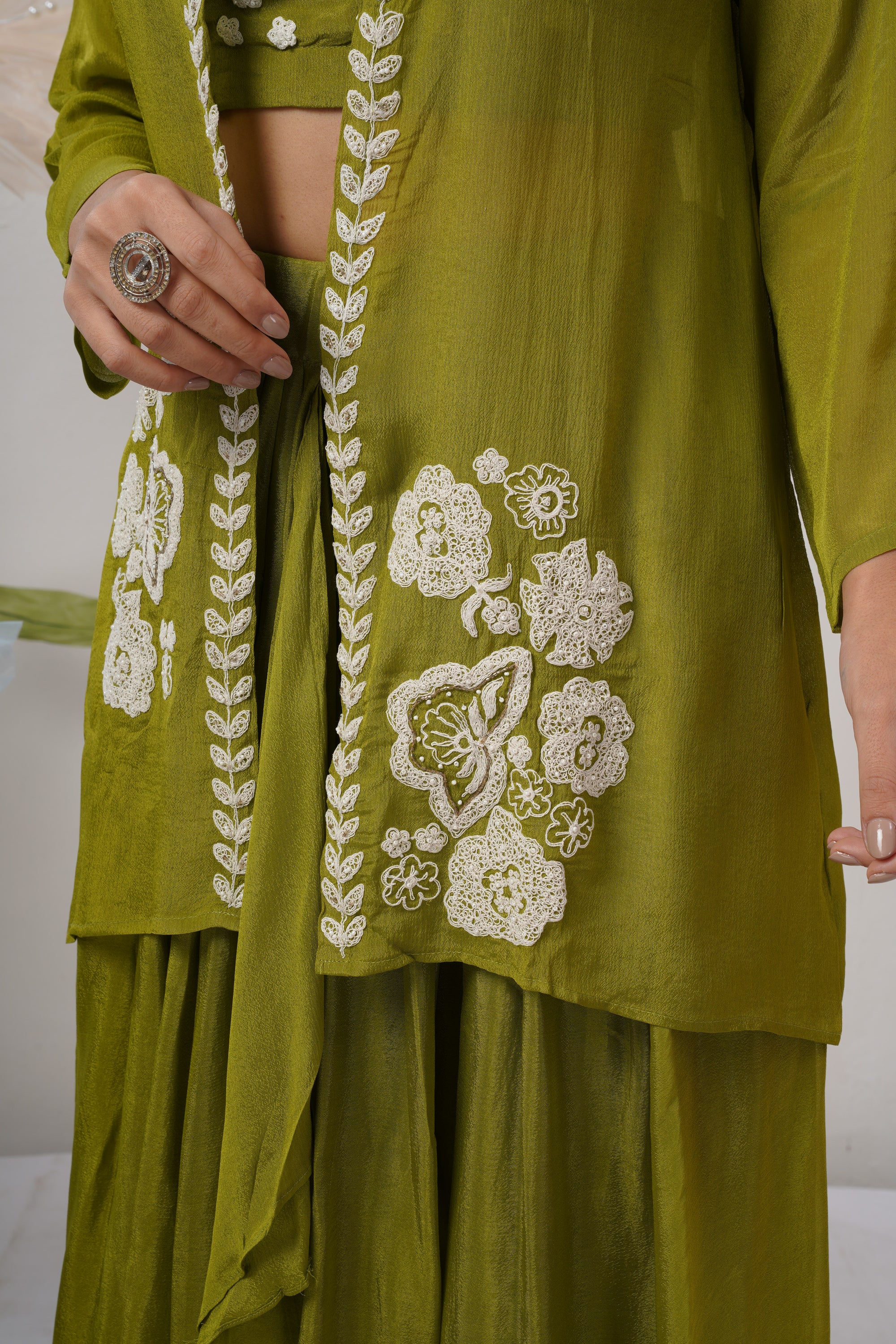 Threaded Florals Flow with 3 pc set